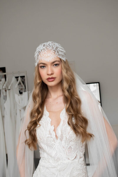 NIKOL - csipkés menyasszonyi fejdísz